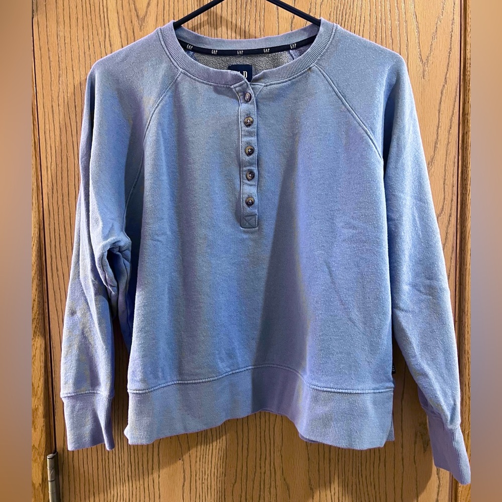 Gap Women’s Short Button neck Sweatshirt L Spring 2022